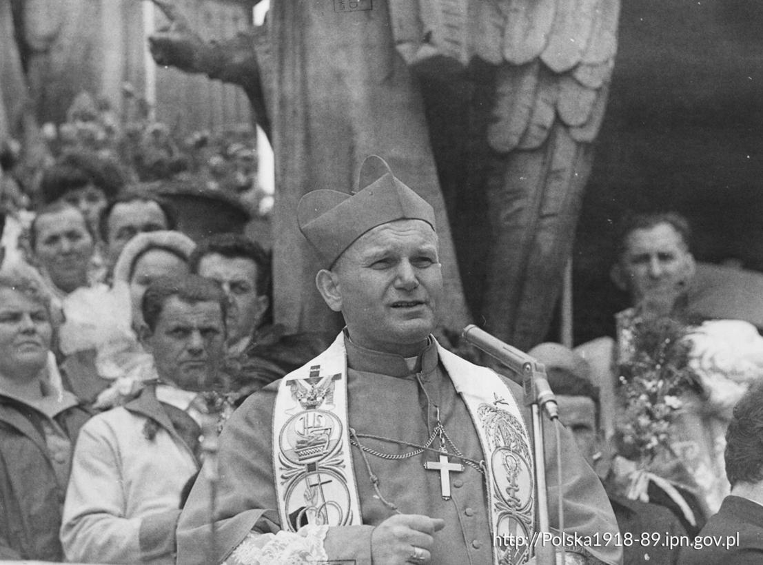 3 maja 1967 r., arcybiskup Karol Wojtyła wygłasza kazanie w czasie mszy Św. w pierwszą rocznicę uroczystości millenijnych