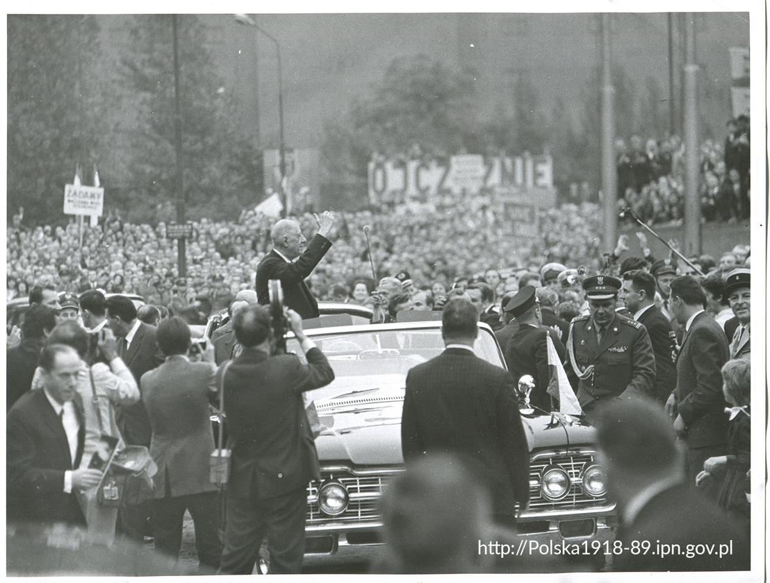 9 września 1967 r., Prezydent Francji entuzjastycznie witany podczas przejazdu (prawdopodobnie na trasie Mysłowice – Katowice)