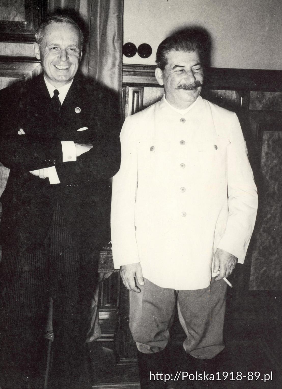Józef Stalin i Joachim von Ribbentrop (NARA/AIPN)