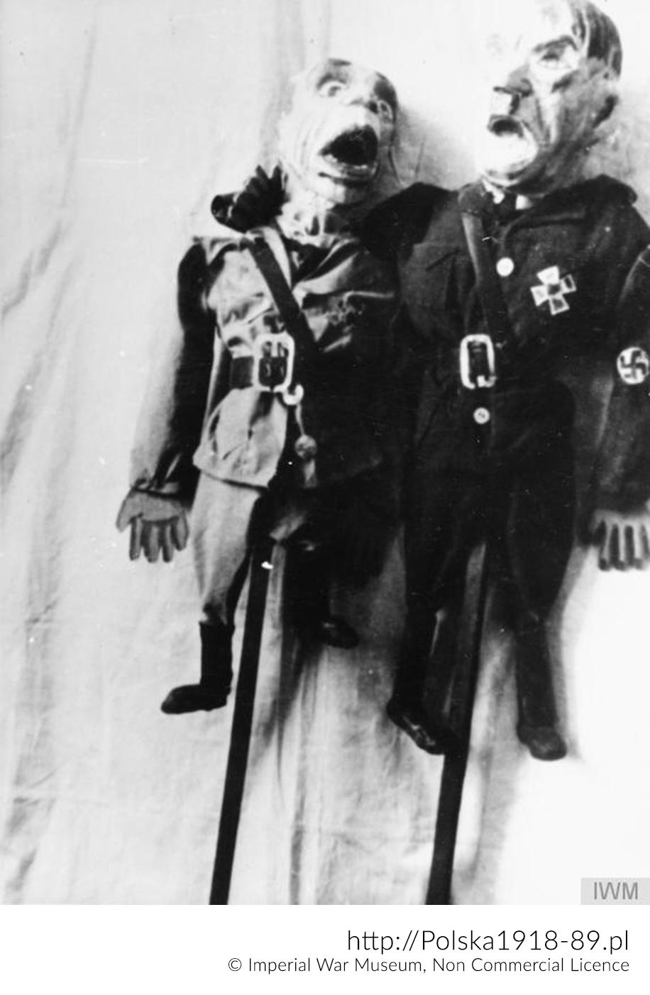 Marionetki Hitlera i Goebbelsa z teatrzyku żołnierskiego. Buzułuk, 1941 r.