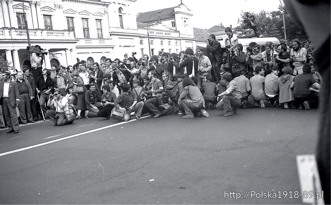 Marsz protestacyjny zorganizowany przez Niezależne Zrzeszenie Studentów w Warszawie 25 maja 1981 r. (7)