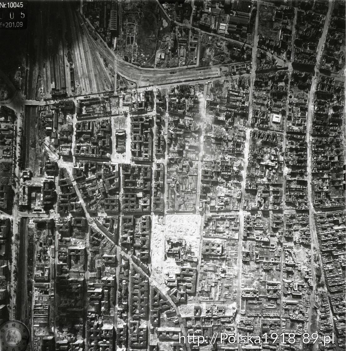 Niemieckie zdjęcia lotnicze terenów getta w Warszawie (2)